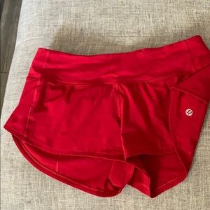 red lululemon shorts perfect for summer!!